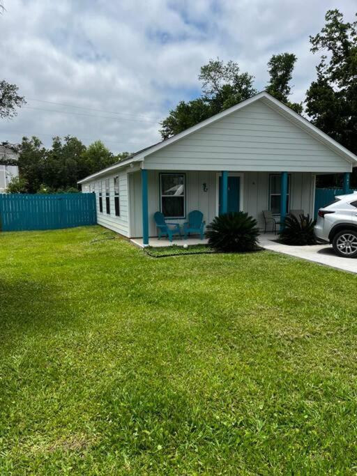 Happy House In * Biloxi